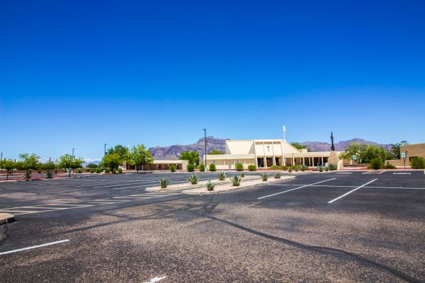 Parking Lot Crack Filling in Castle Rock